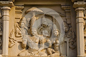 Carved idols on the outer wall of the kanchi Kailasanathar temple, Kanchipuram, Tamil Nadu, India