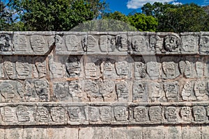 Tallado calaveras sobre el de remos sobre el arqueológico paginas México 