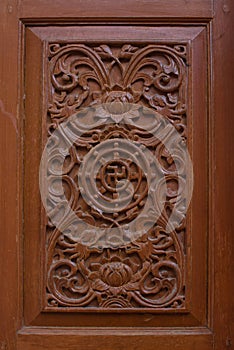 Carved wooden latticework with pattern of Chiness photo