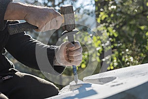 Carving precise curves in stone