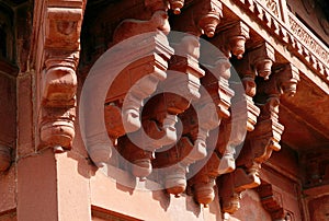 Carvings and designs of Diwan-e-khas in Fatehpur Sikri