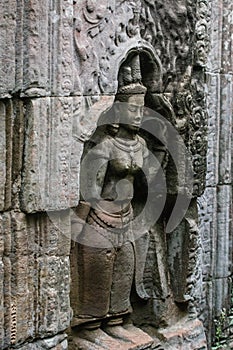 Carvings of Mrs. Apsara at Tasom Temple