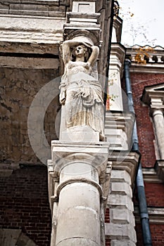 Caryatid column