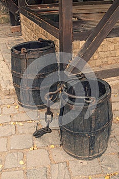 Cask barrels with chain