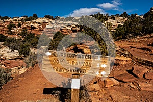 Cassidy Arch and Cohab Canyon Trail Intersection Sign