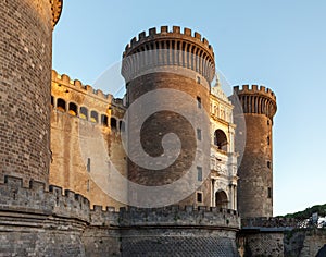 Castel Nuovo (\