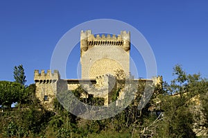 Castle, Cuzcurrita de Rio TirÃÂ³n, photo