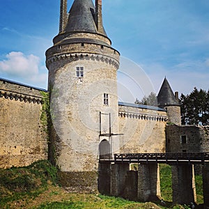 Castle, donjon, histoire