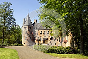 Castle Het Oude Loo seen from the surrounding park