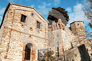 The castle of Montebello di Torriana photo