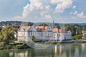 Castle Neuhaus am Inn