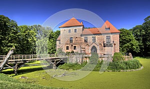 Castle in Oporow (OporÃÂ³w) photo