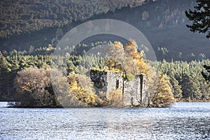 Castle ruins on Loch an Eilein