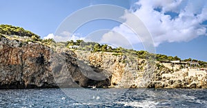 Castro cave zinzulusa landscape