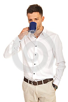 Casual business man drinking coffee