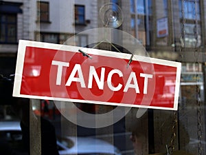 Catalan closed shop sign