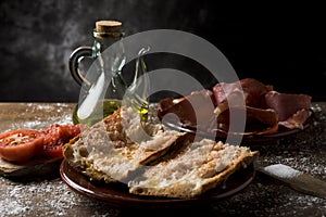 Catalan pa amb tomaquet with serrano ham photo