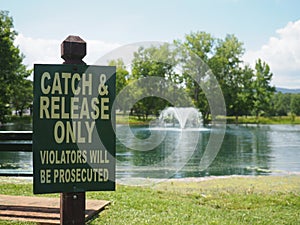 Catch & release only sign.