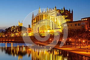 Catedral de Palma de Mallorca Majorca church Cathedral copyspace night Spain