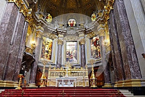 Cathedral of Berlin, Altar