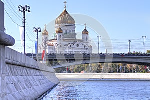 Cathedral of Christ the Saviour and Moskva river