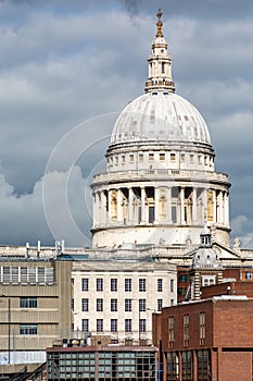 Cathedral in honor of the Apostle Paul. Located in the center of London on top of Ludgate Hill