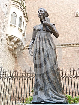 CATHERINE OF ARAGON STATUE IN ALCALA DE HENARES