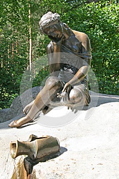 The Catherine Park Sculpture. Fountain Girl with broken jug in ST. PETERSBURG, TSARSKOYE SELO, RUSSIA