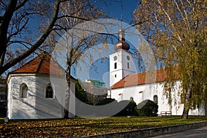 Katolický kostel v Senici