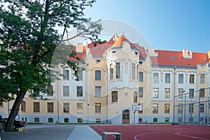 Katolické gymnázium na Grosslingova 18, Bratislava, Slovensko