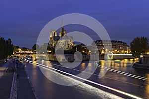CathÃ©drale Notre-Dame de Paris during twilight time