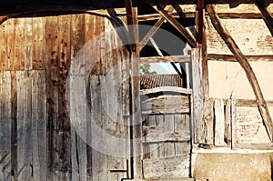 Cattle-shed wall