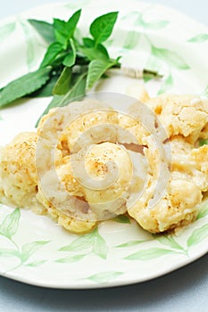 Cauliflower gratin