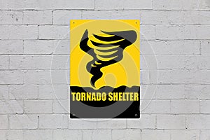 Caution, Tornado shelter