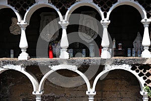 Grotta da rivelazione sul tre fontane Roma 