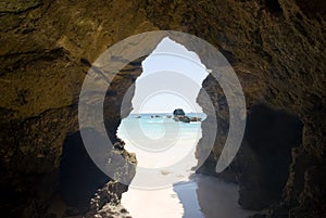 Höhle auf der das Meer 