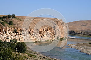 The caves of Hasankeyf photo