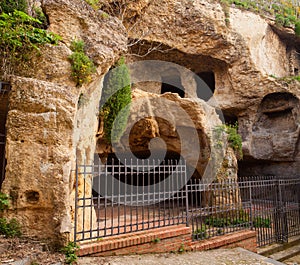 Grotta da Attraverso 