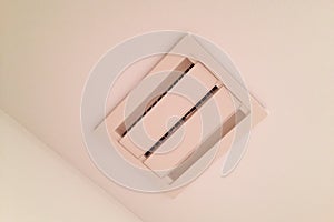 Ceiling vent for bathroom exhaust fan