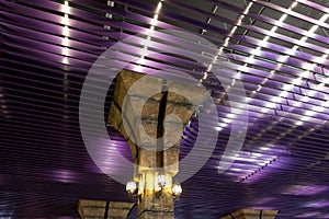 Ceiling and wall. original repression of the interior.