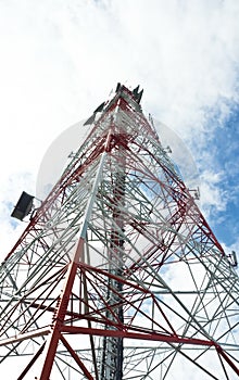 Cell phone tower antenna