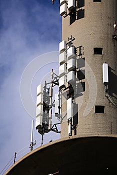 Cell tower sector antennas