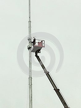 celluar antenna installer