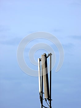 Cellular phone network antenna