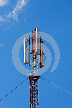 Cellular phone transmitter antenna