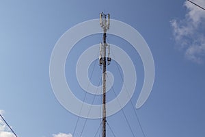 Cellular repeater, mast for broadcasting wireless communication and the Internet