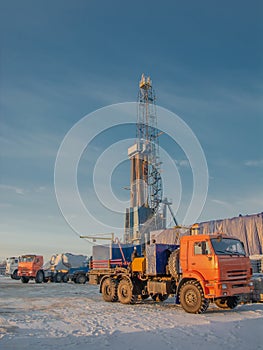 Cementing works while drilling an oil and gas well