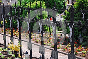 Cemetary soldier unfamiliar, crucifix