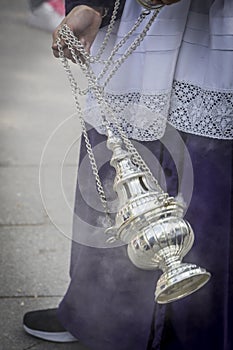 Censer of silver or alpaca to burn incense in the holy week