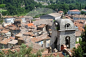 Center town of Anduze photo